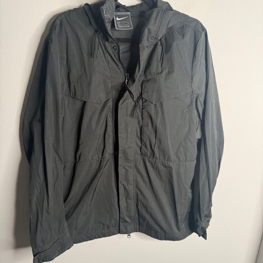 Nike Men's Medium Lightweight Hooded Jacket‎ Olive Green Full Zip Windbreaker